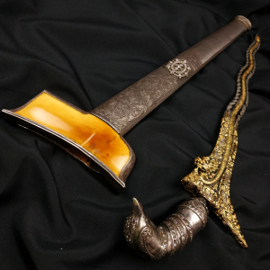 Keris Bugis Naga Raja Kinatah Emas