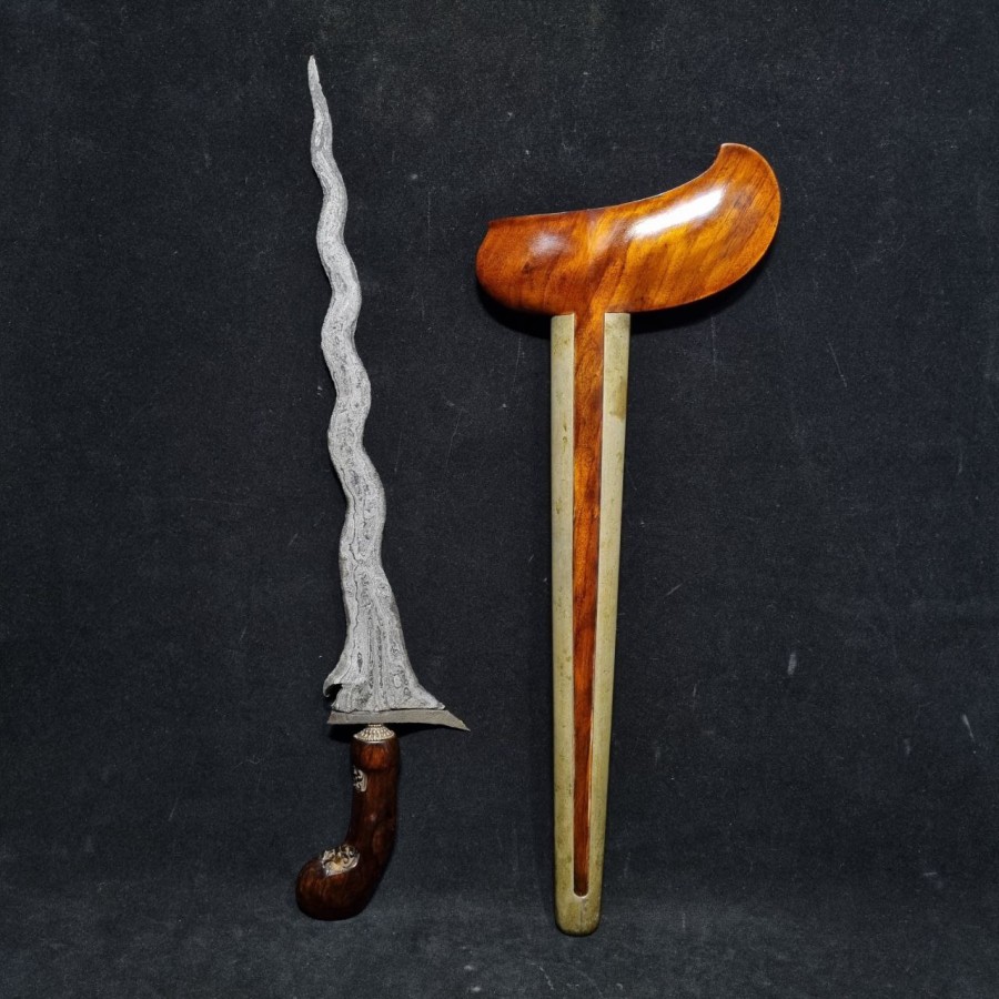 Keris Sengkelat Pamor Pedaringan Kebak Cirebon Sepuh