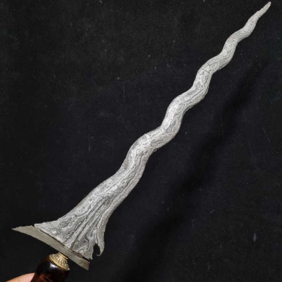 Keris Sengkelat Pamor Pedaringan Kebak Cirebon Sepuh