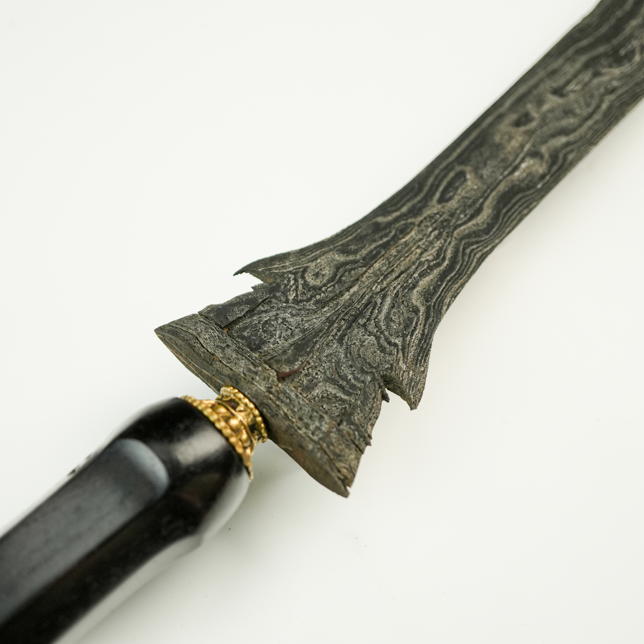 Keris Karno Tinanding Unik Antik
