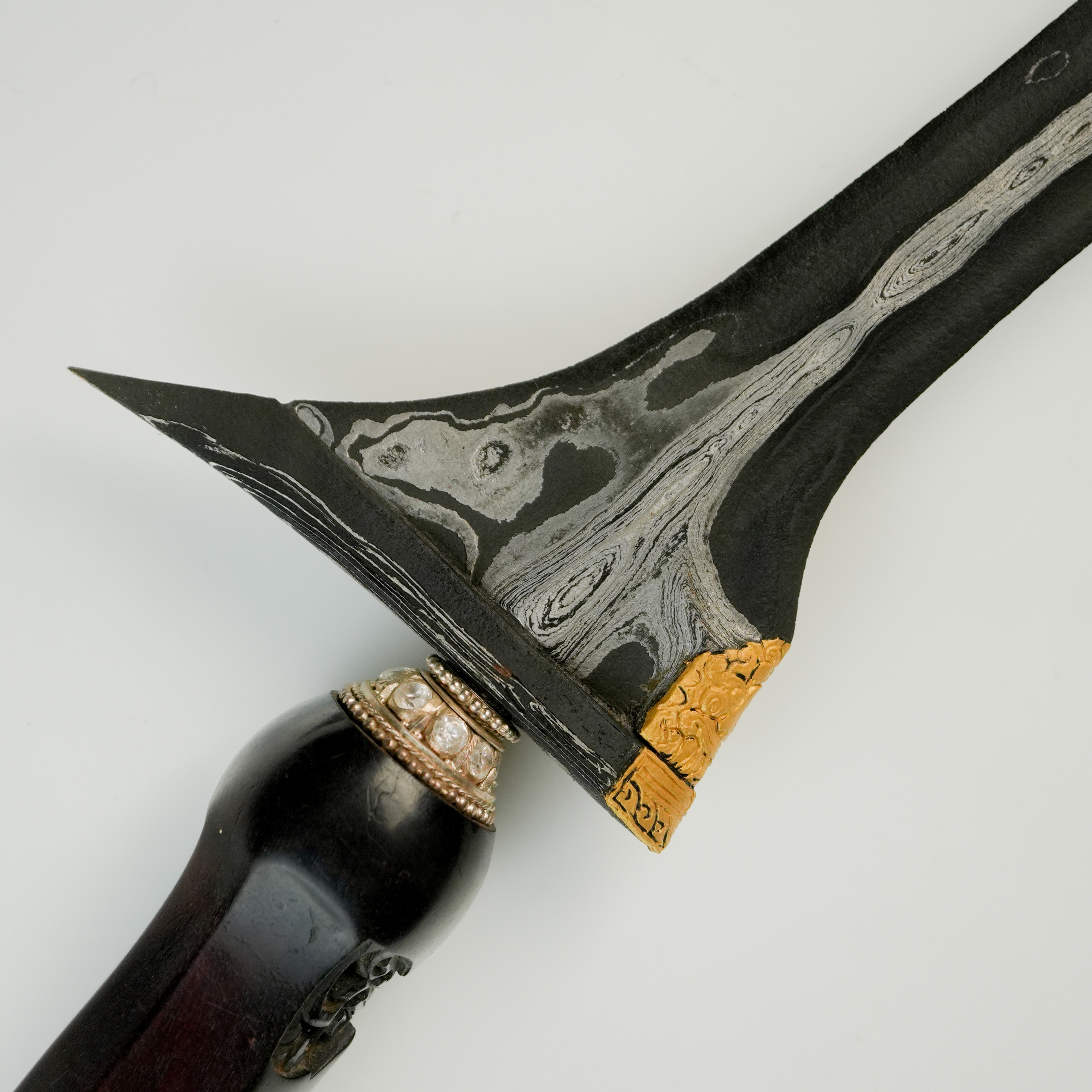 Keris Makoro Kinatah Emas Pamor Wiji Timun