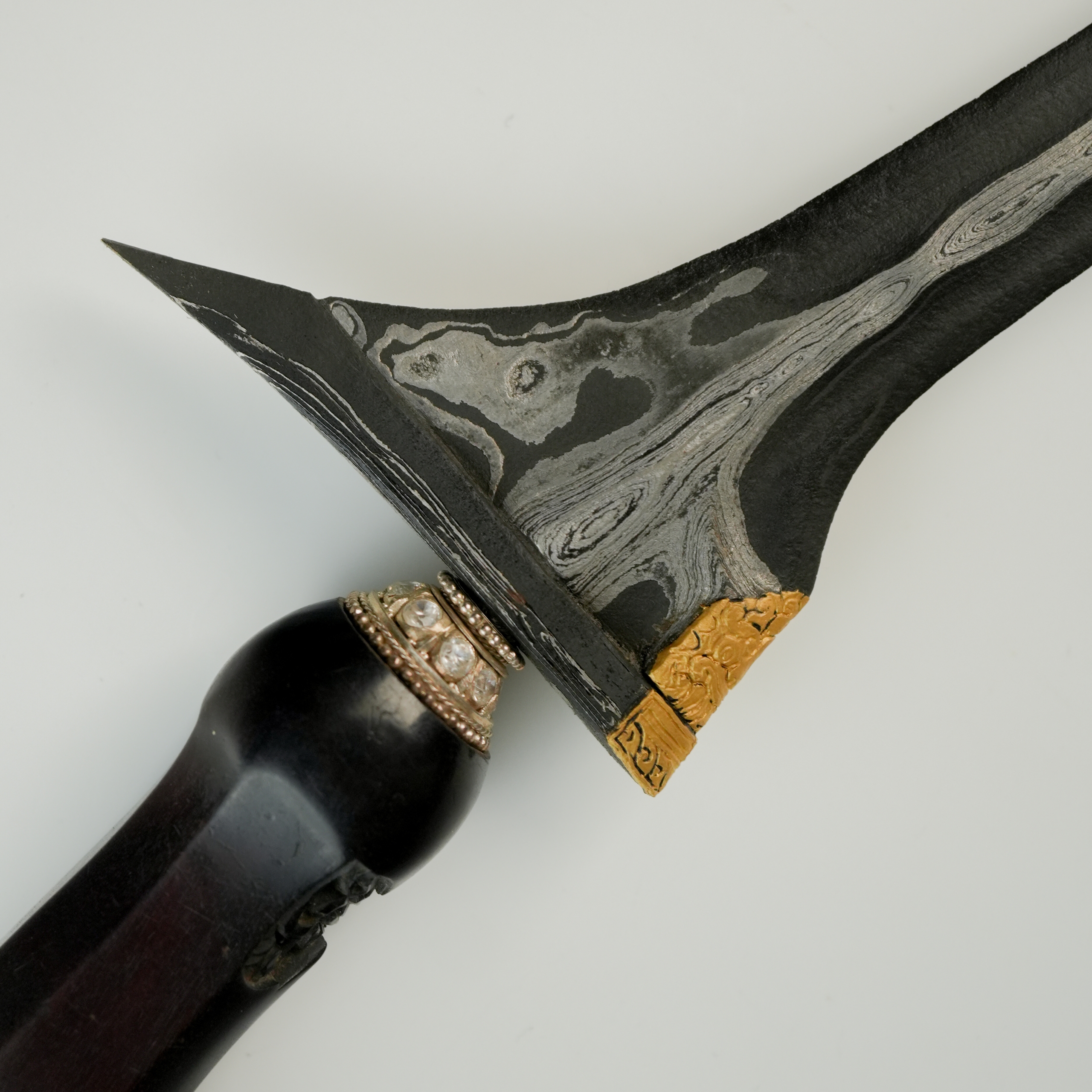 Keris Makoro Kinatah Emas Pamor Wiji Timun