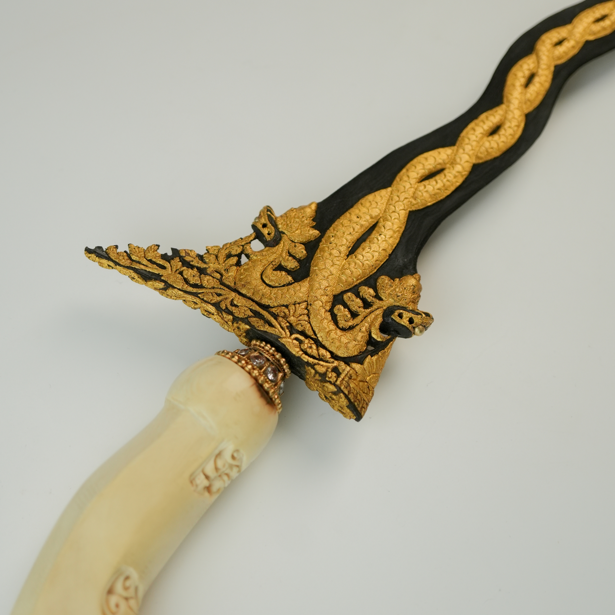 Keris Naga Penganten Kinatah Emas