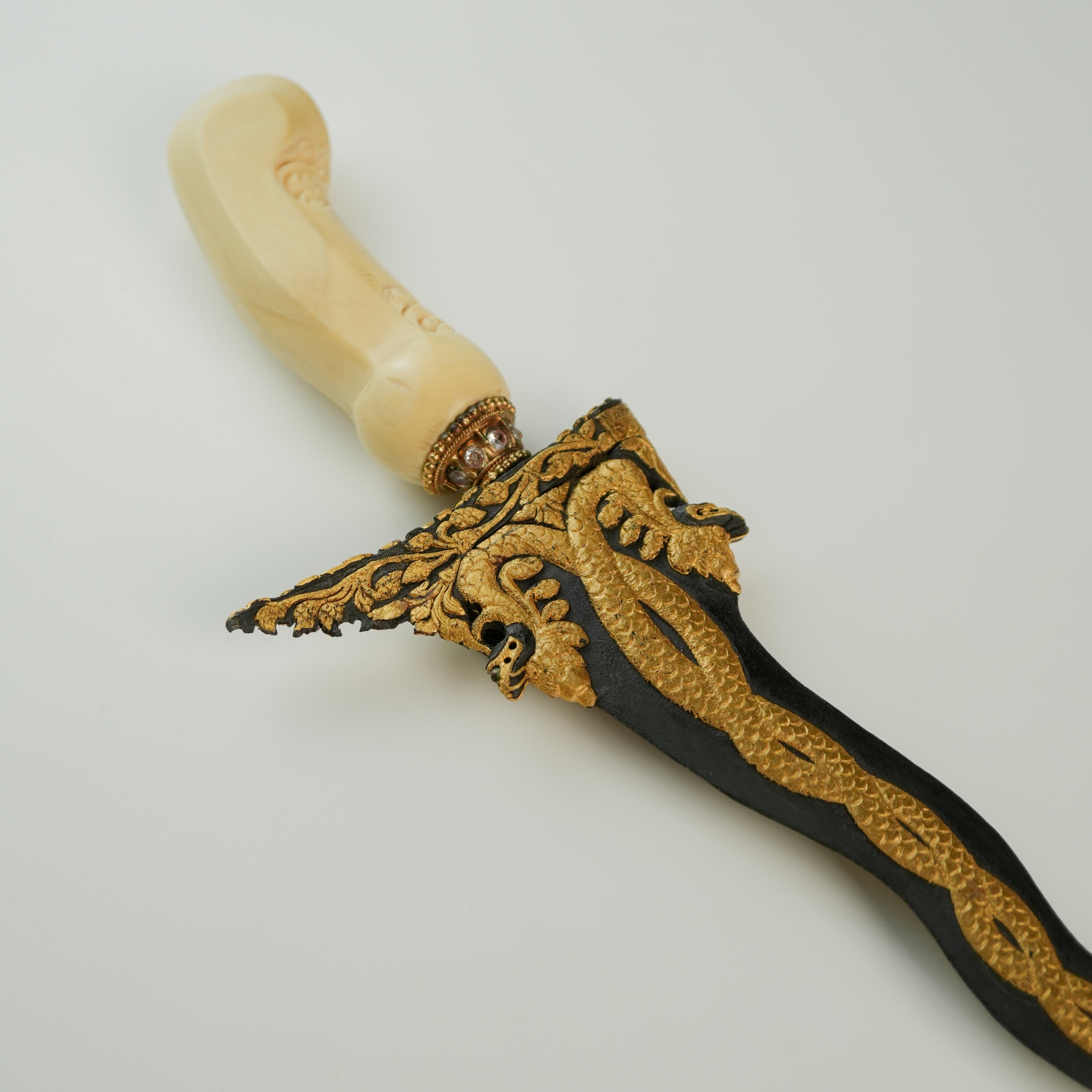 Keris Naga Penganten Kinatah Emas