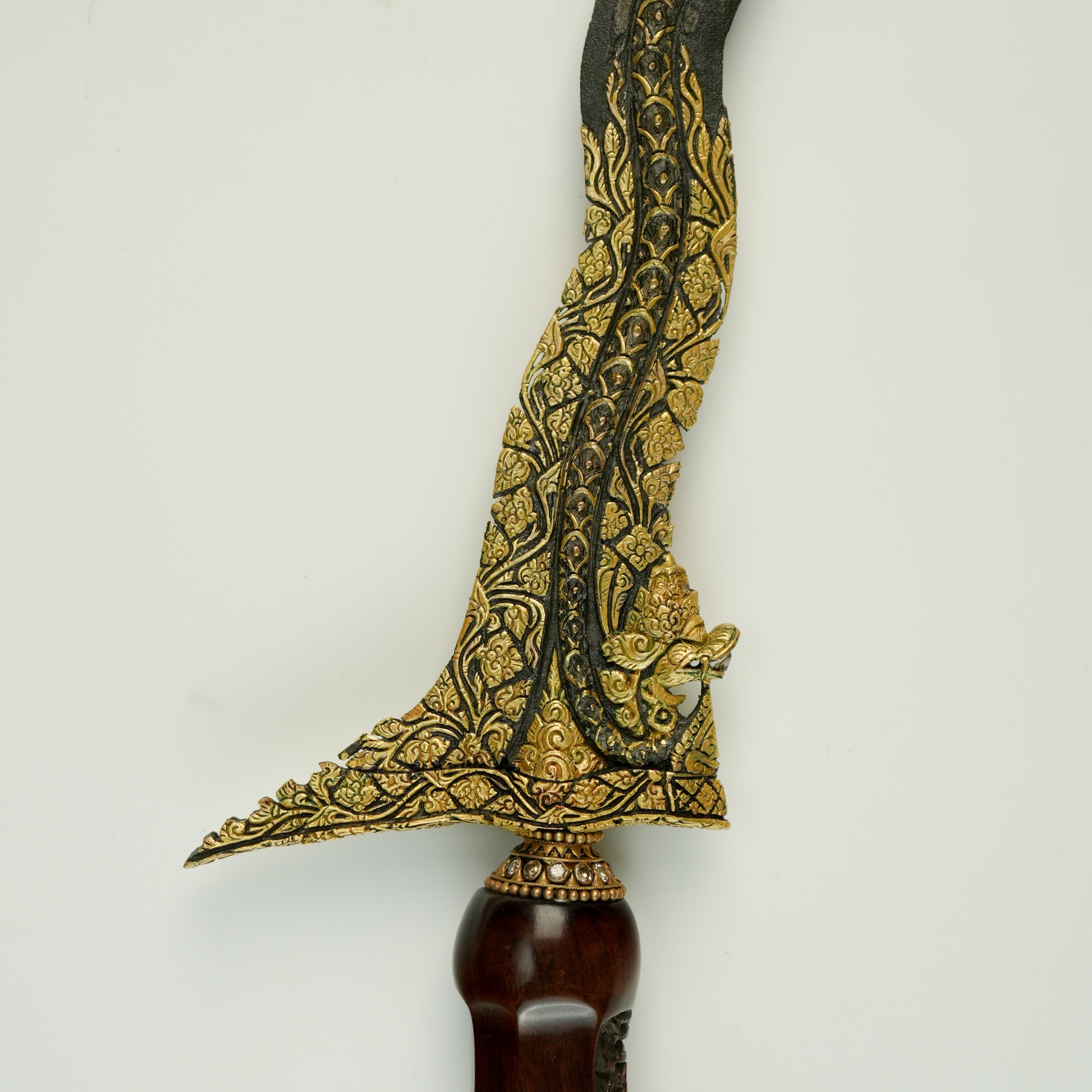 Keris Nagasasra Kinatah Emas Kamarogan