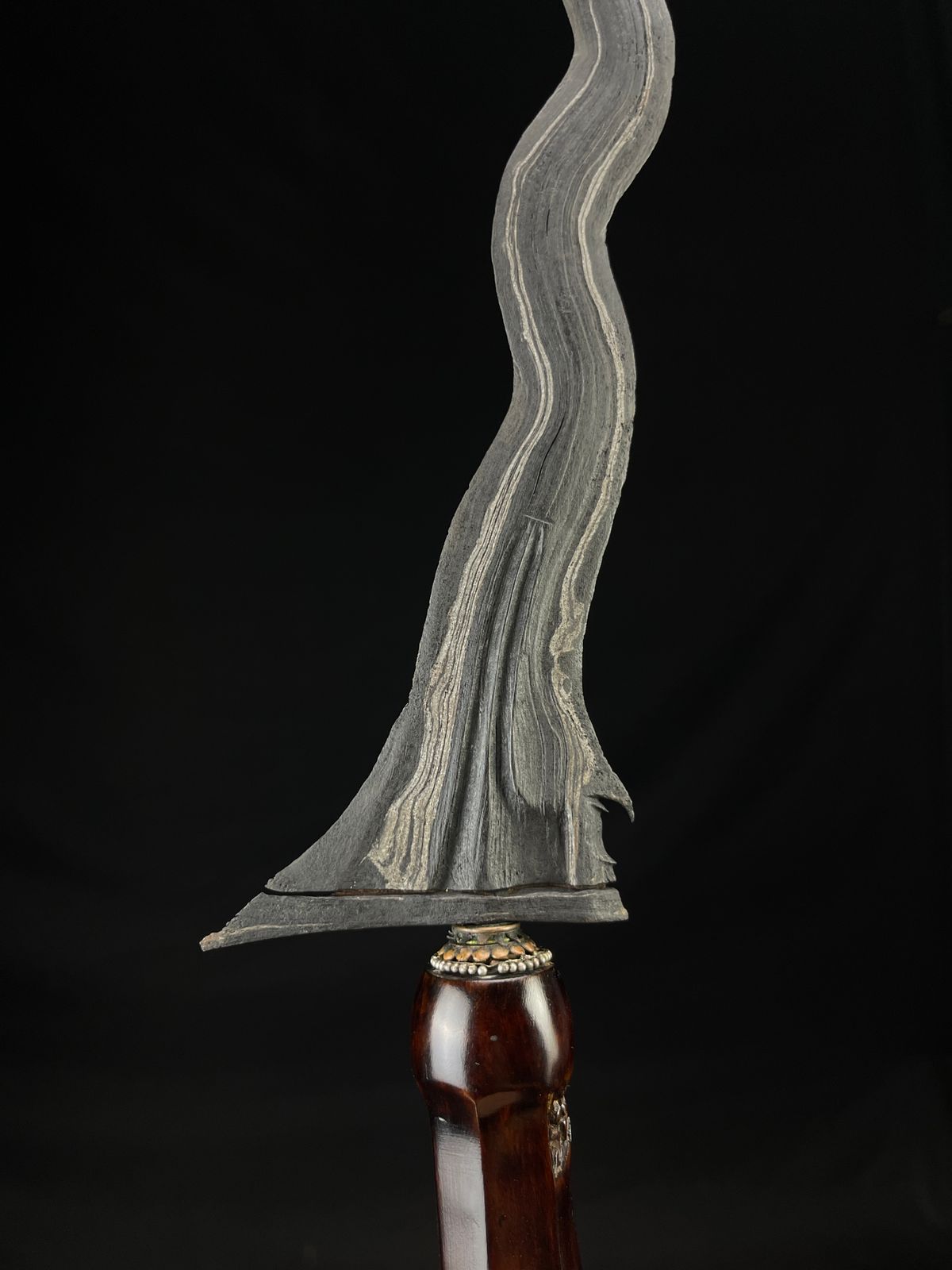 Keris Sengkelat Luk 13 Sepuh Pamor Wengkon