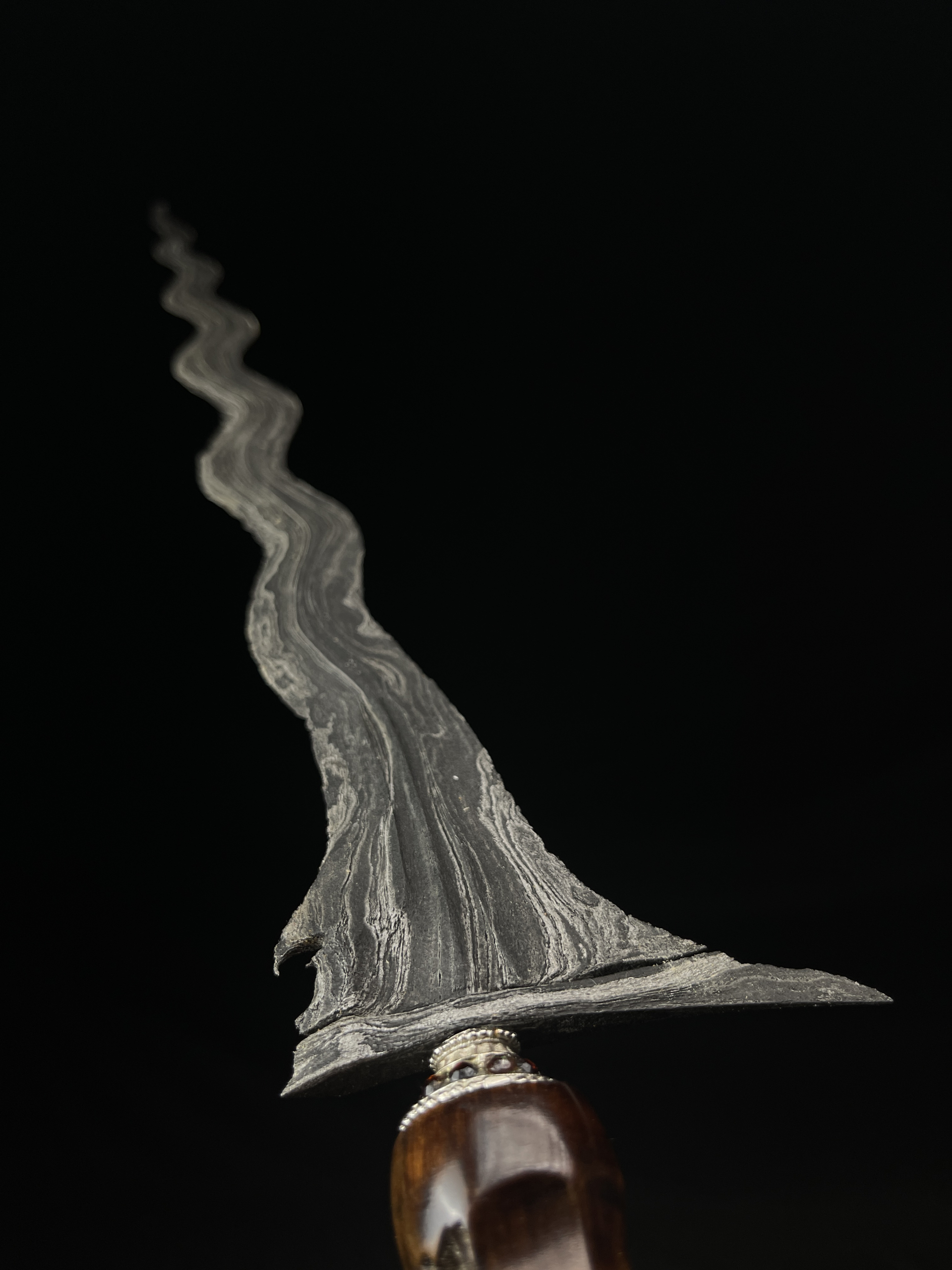 Keris Sengkelat Pamor Banyu Mili