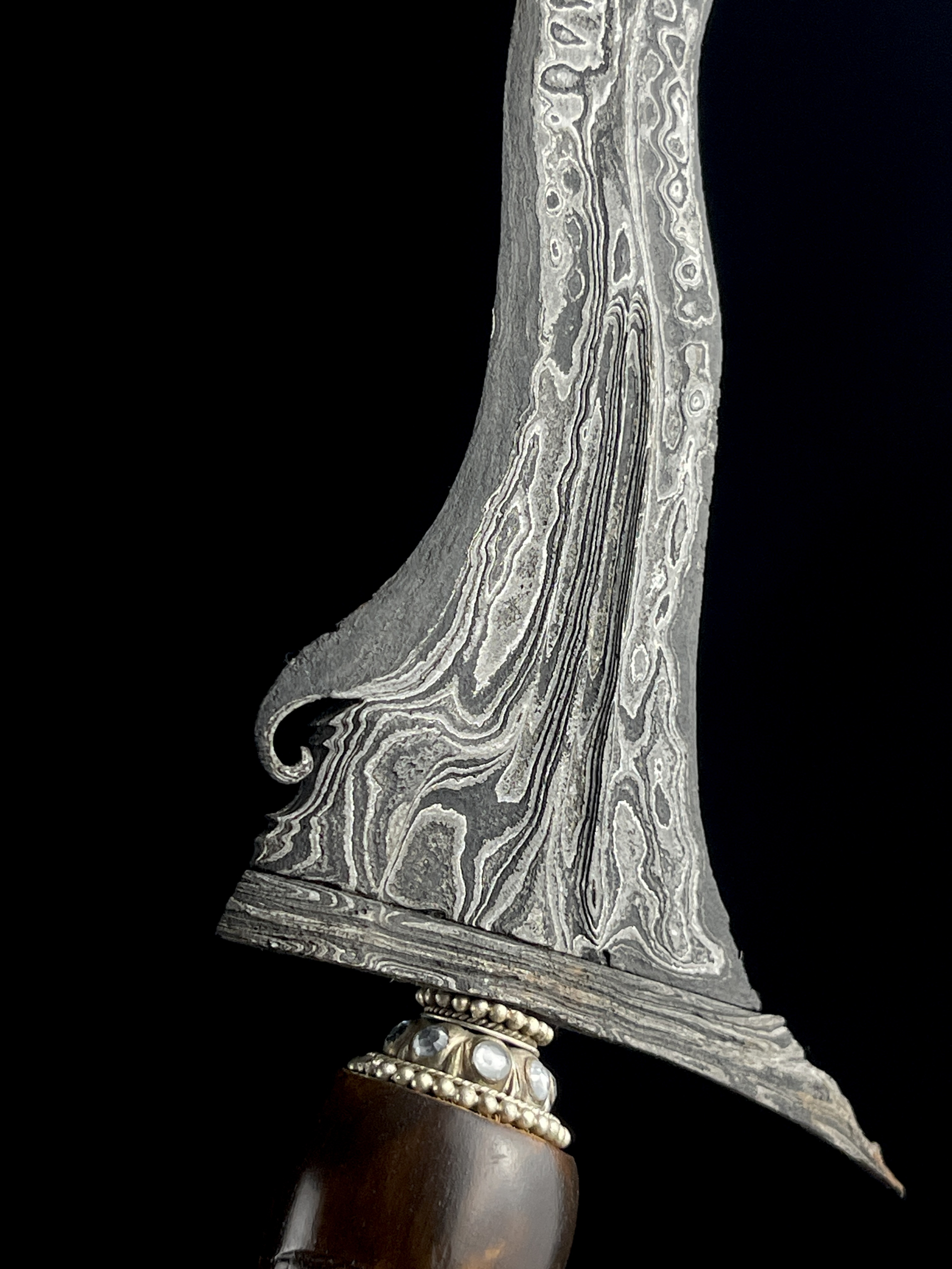 Keris Parungsari Pamor Untu Walang