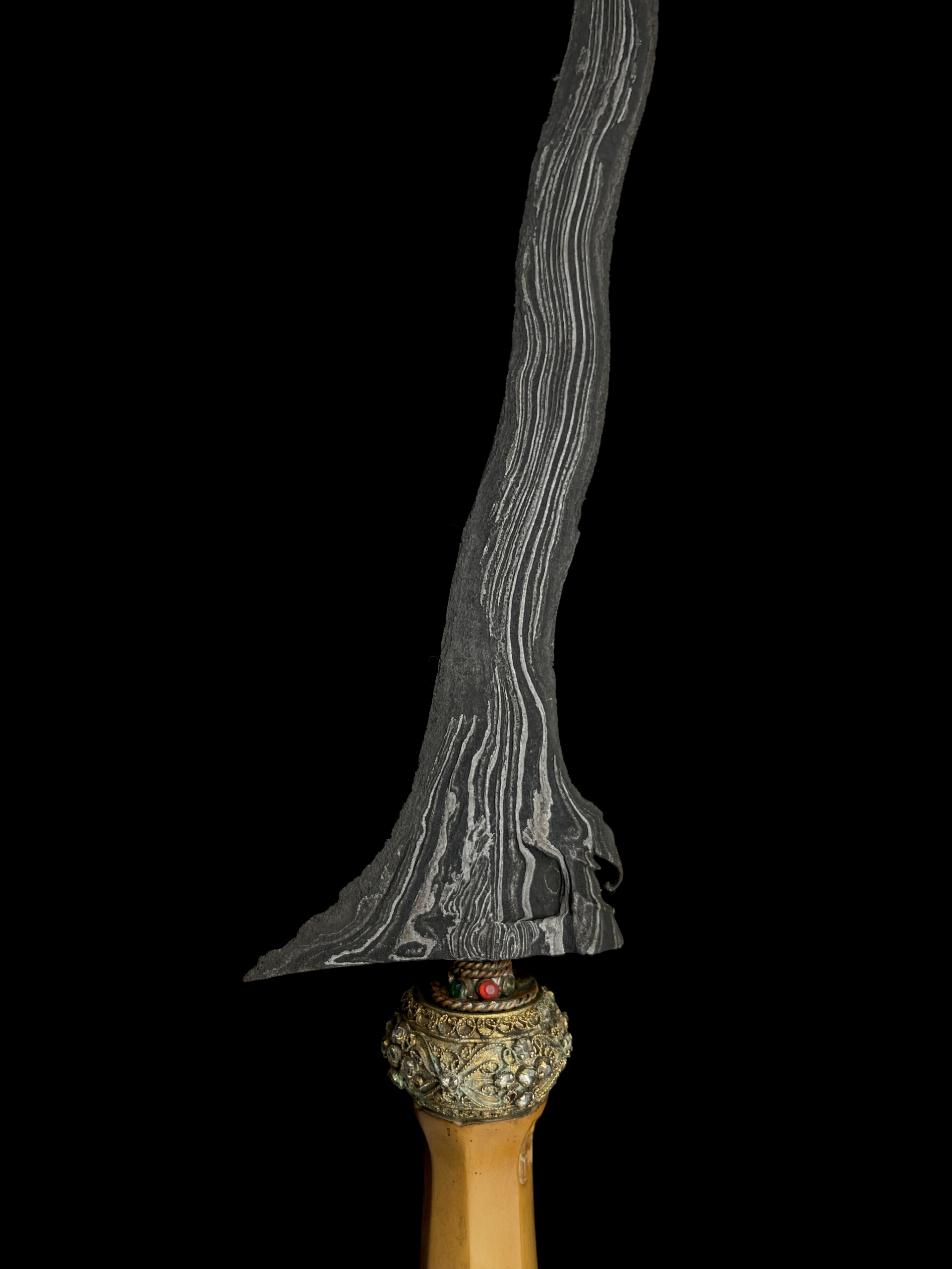 Keris Carang Soka Gonjo Iras Pamor Singkir
