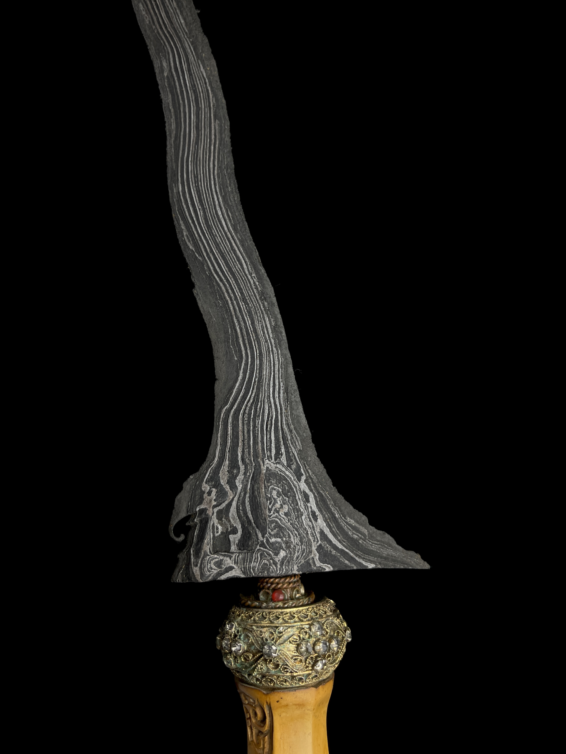 Keris Carang Soka Gonjo Iras Pamor Singkir