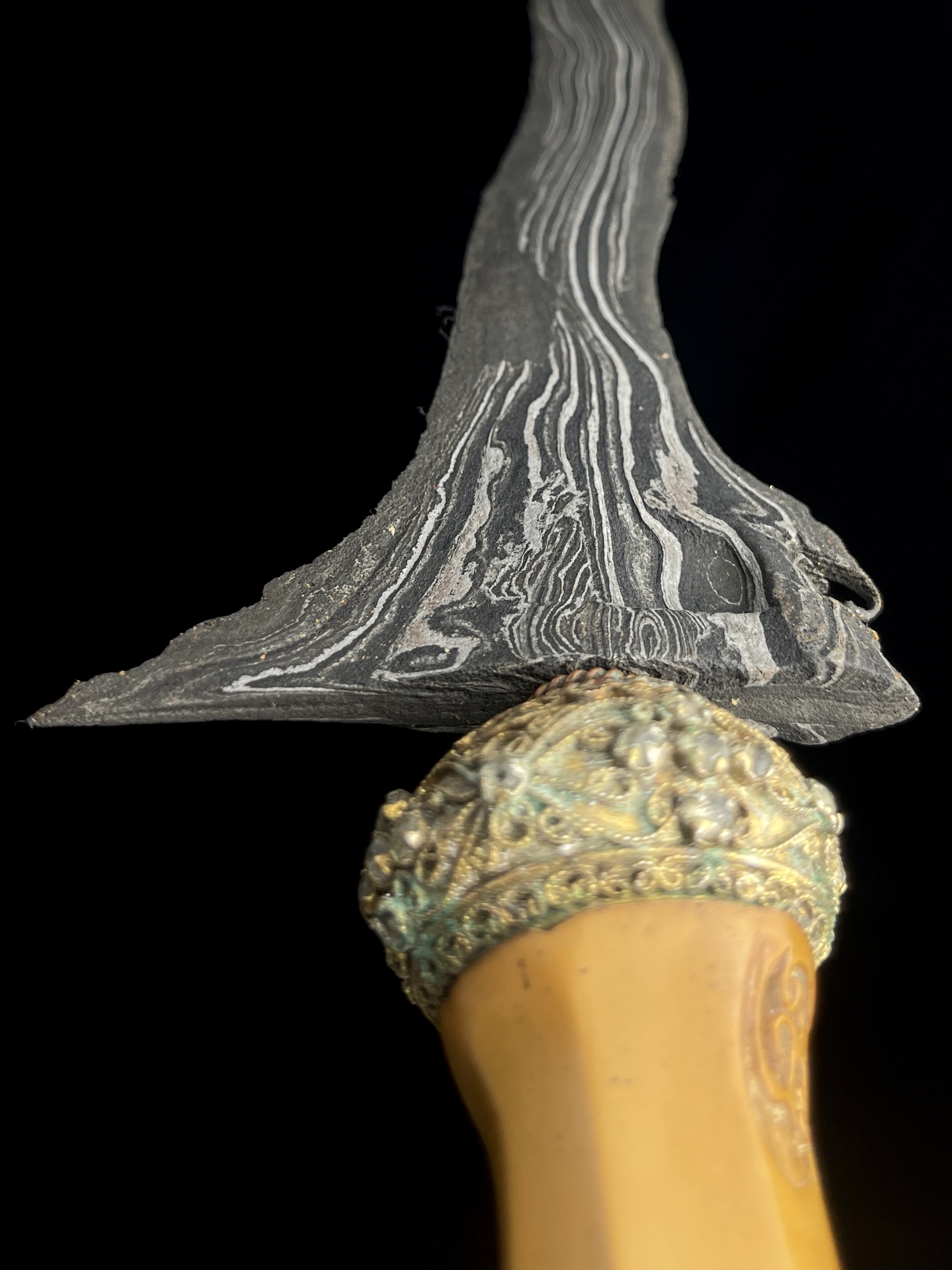 Keris Carang Soka Gonjo Iras Pamor Singkir