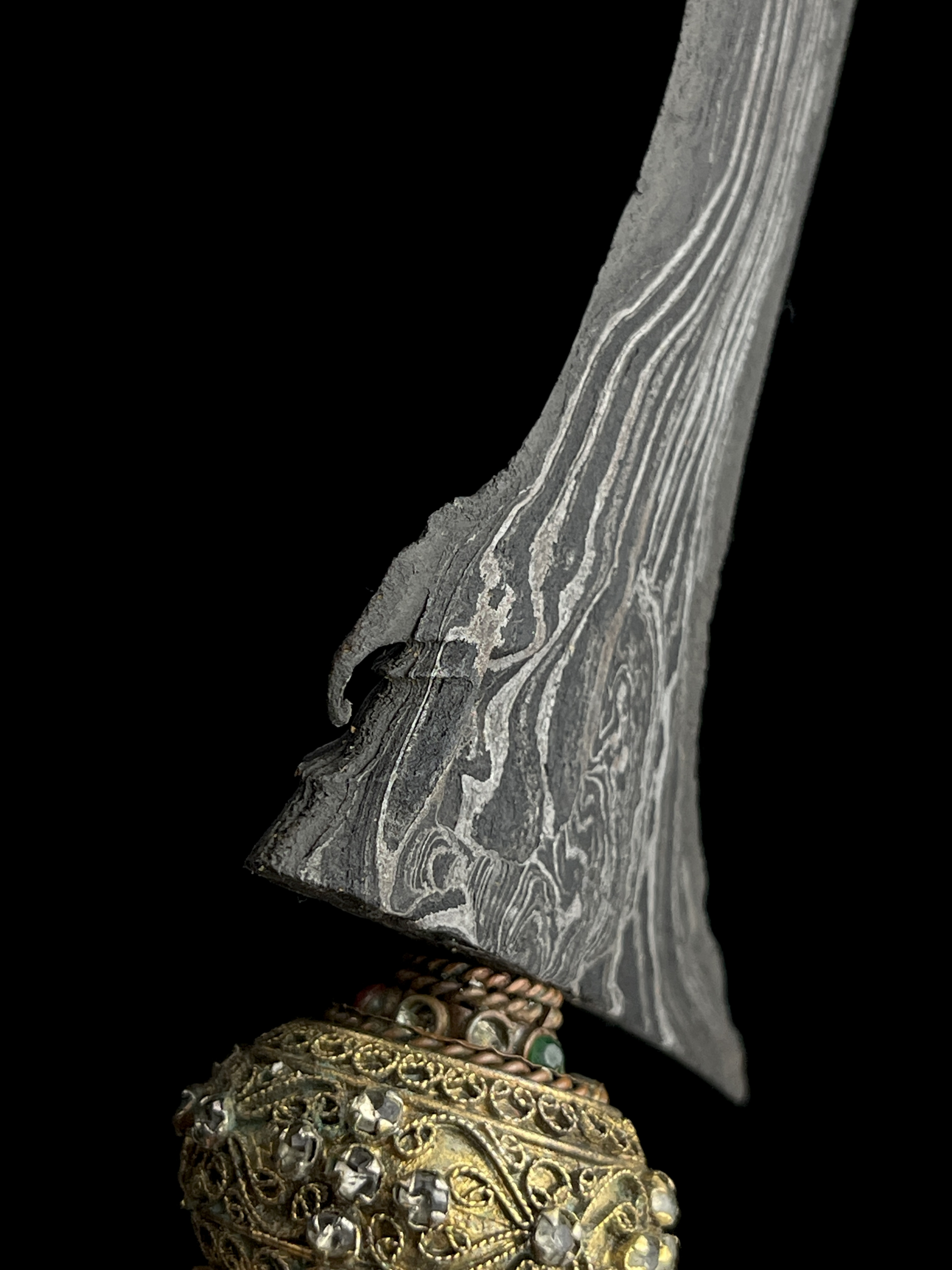 Keris Carang Soka Gonjo Iras Pamor Singkir
