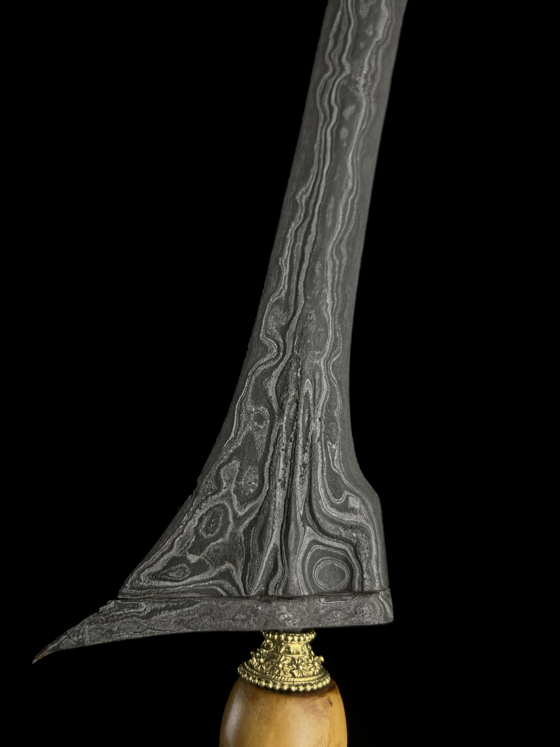 Keris Jalak Sangu Tumpeng Pamor Jung Isi Dunyo