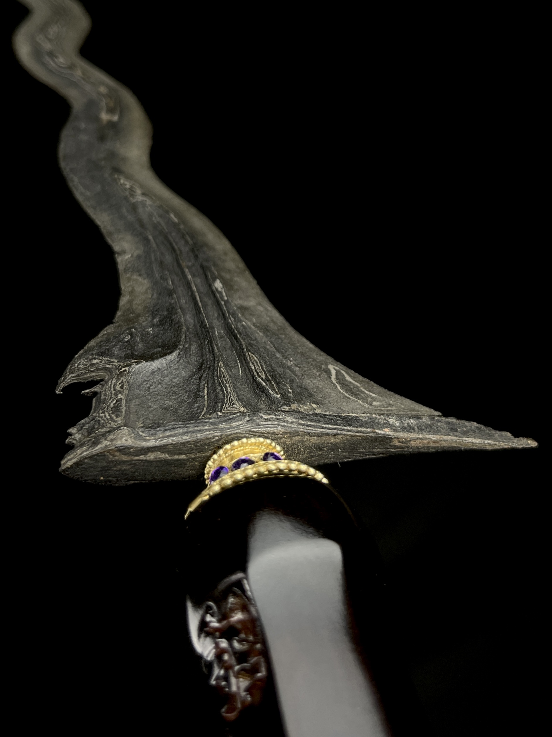 Keris Sepuh Parungsari Luk 13