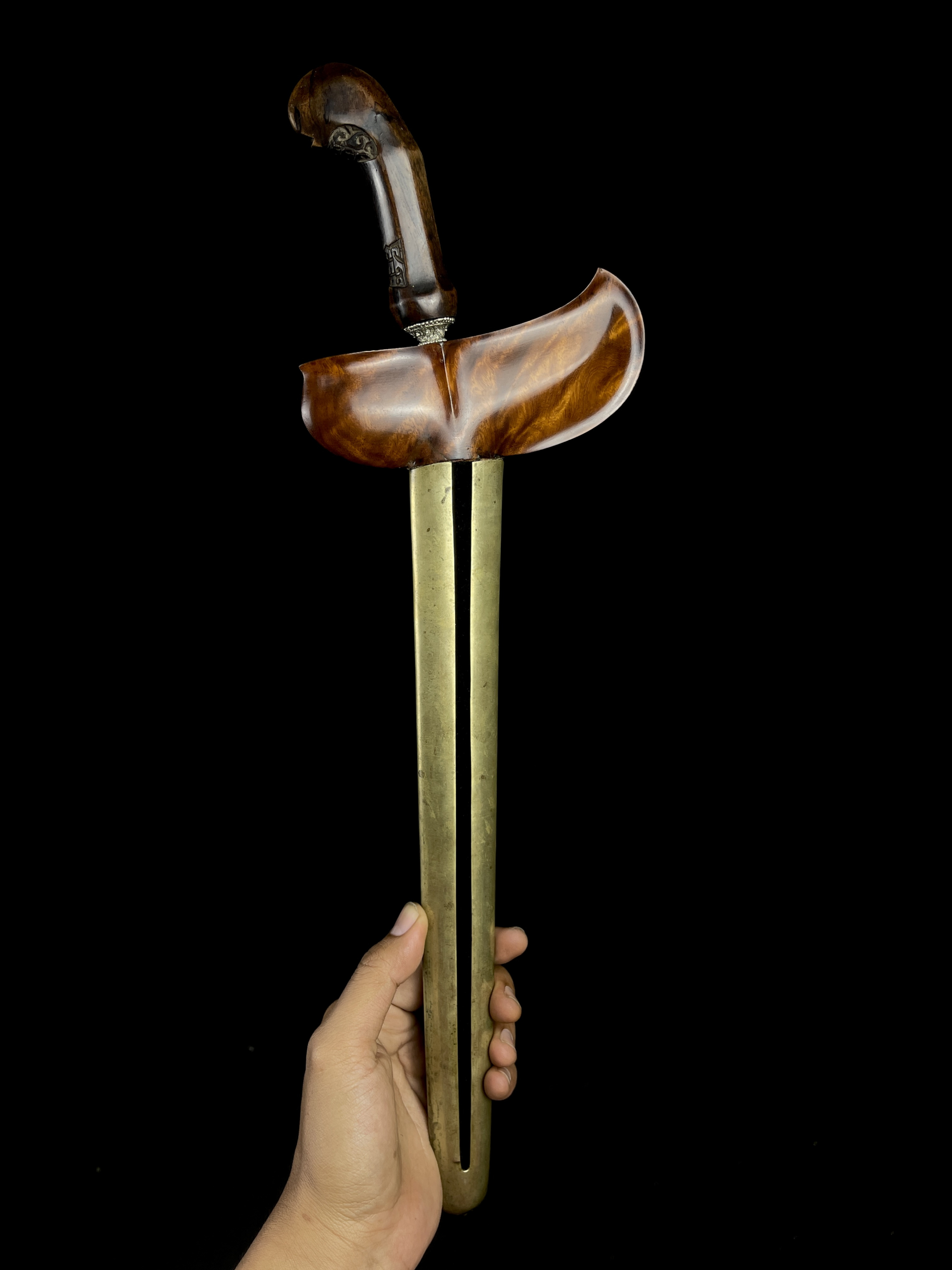 Keris Dhapur Slewah Pamor Keleng Unik