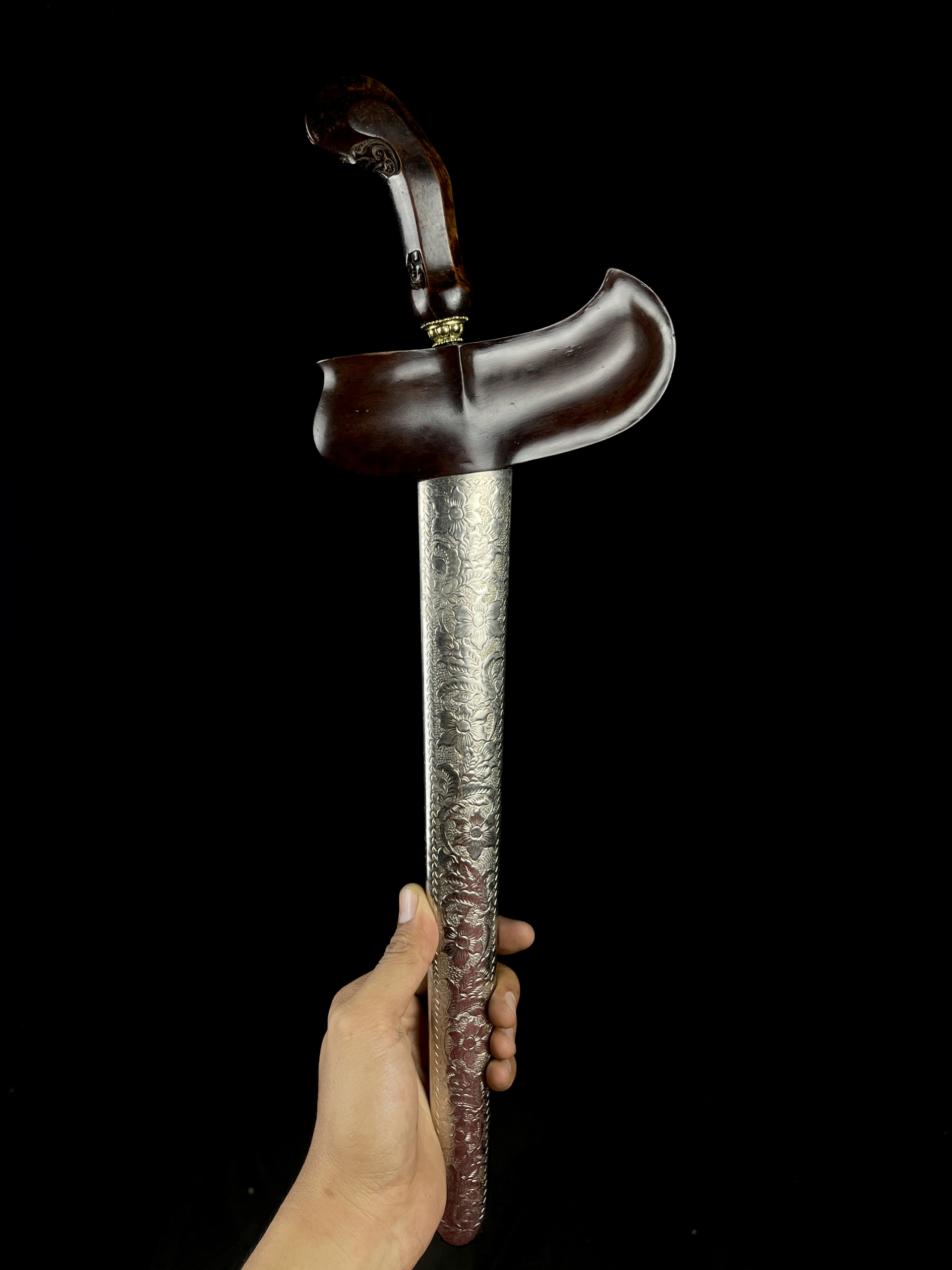 Keris Jalak Sangu Tumpeng Pamor Wos Wutah