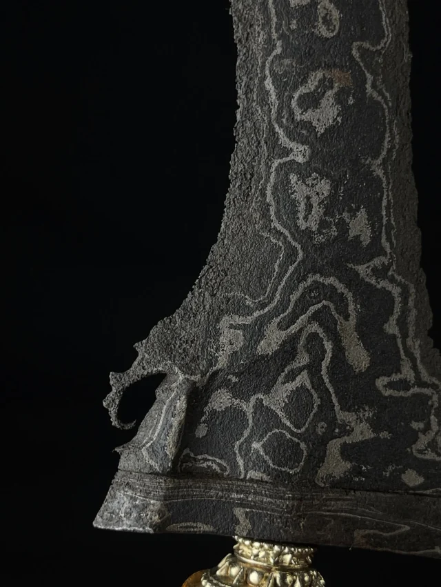 Aktrisa Zavorotnyukning yalangoch dumbasi, video va fotosurati.